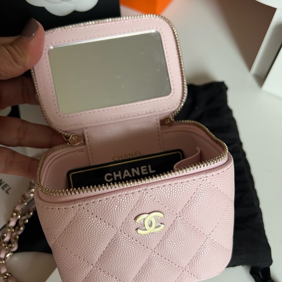 CHANEL
Light Pink Quilted Caviar Leather Mini Vanity Case With Chain Bag - Picture 7 of 11